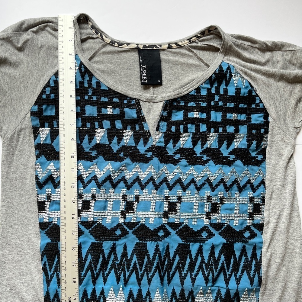 Dolan T-Shirt Anthropologie Blue & Gray  Lamai Embroidered Top Southwestern Sz M - Picture 8 of 15